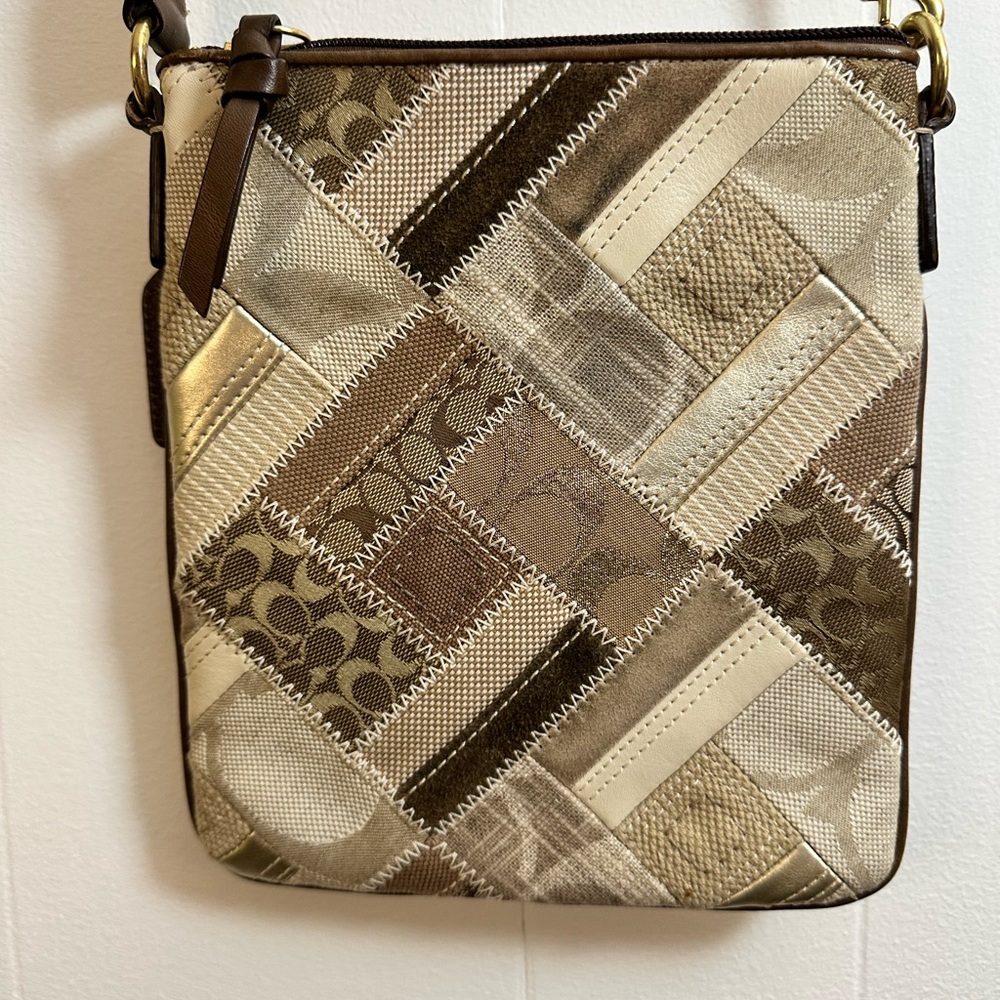 Coach Cross Body Patchwork Euc B087341705 (Buy No… - image 2